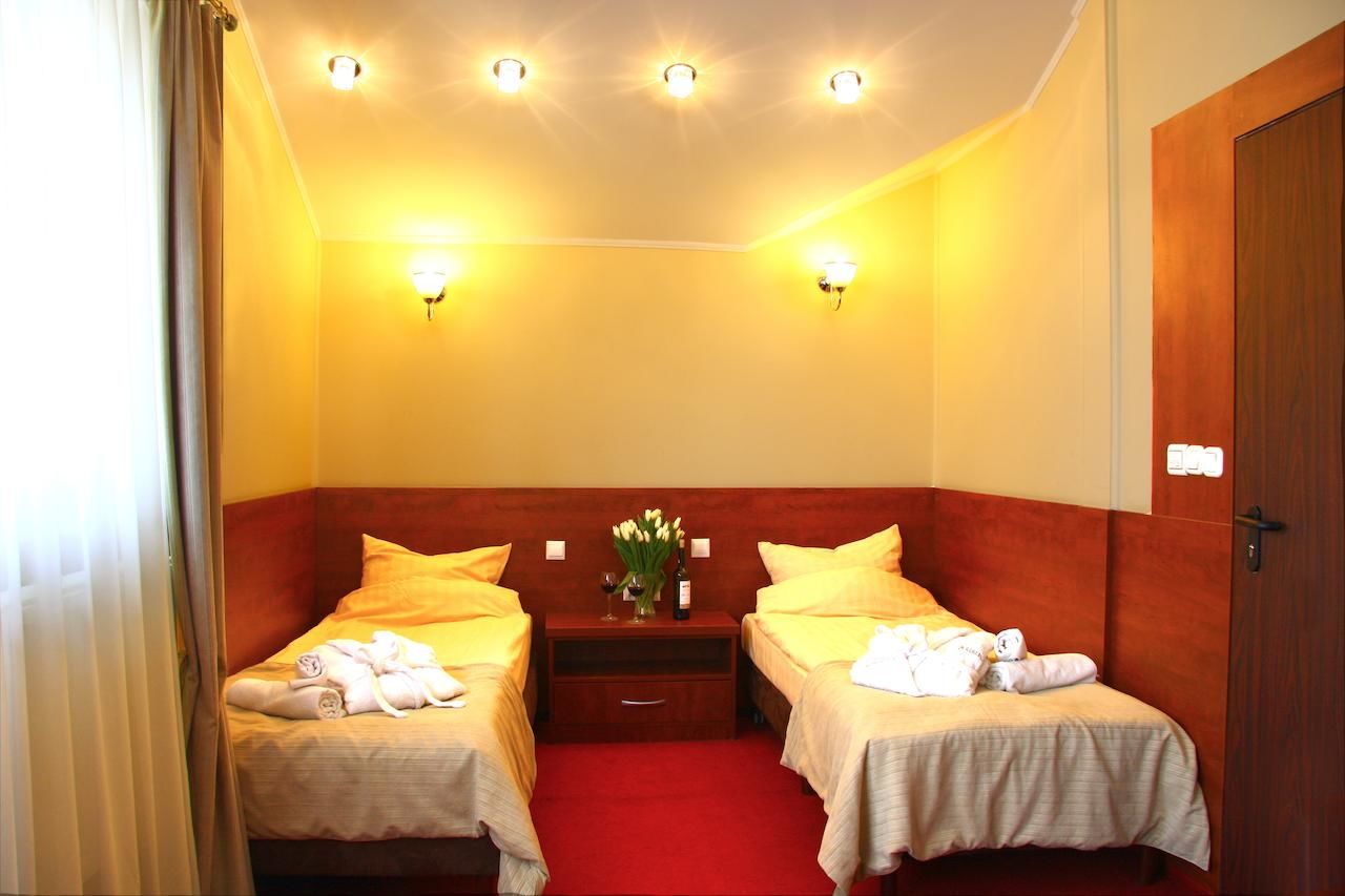 Отели типа «постель и завтрак» Hotelik Amber Рашин-26