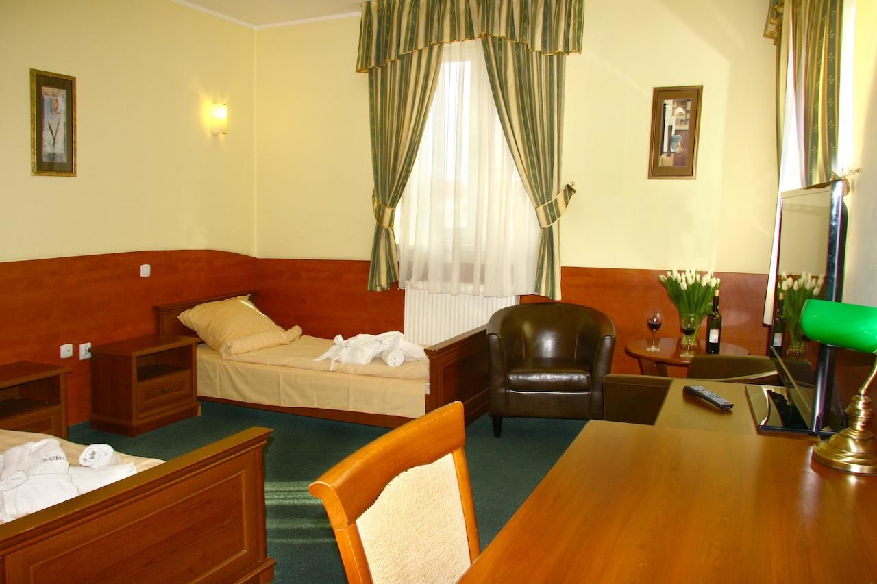 Отели типа «постель и завтрак» Hotelik Amber Рашин-11